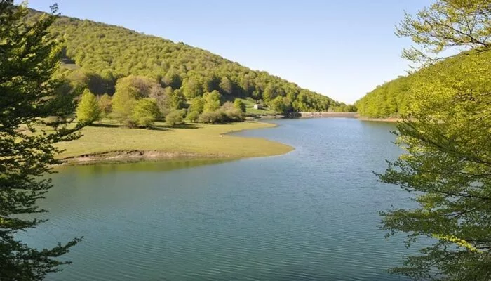 Descubre los embalses de Leurtza