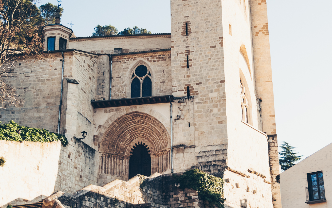 Visita la Iglesia de San Pedro de la Rúa, Estella